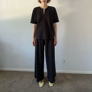 COS black costume, size S, pleated